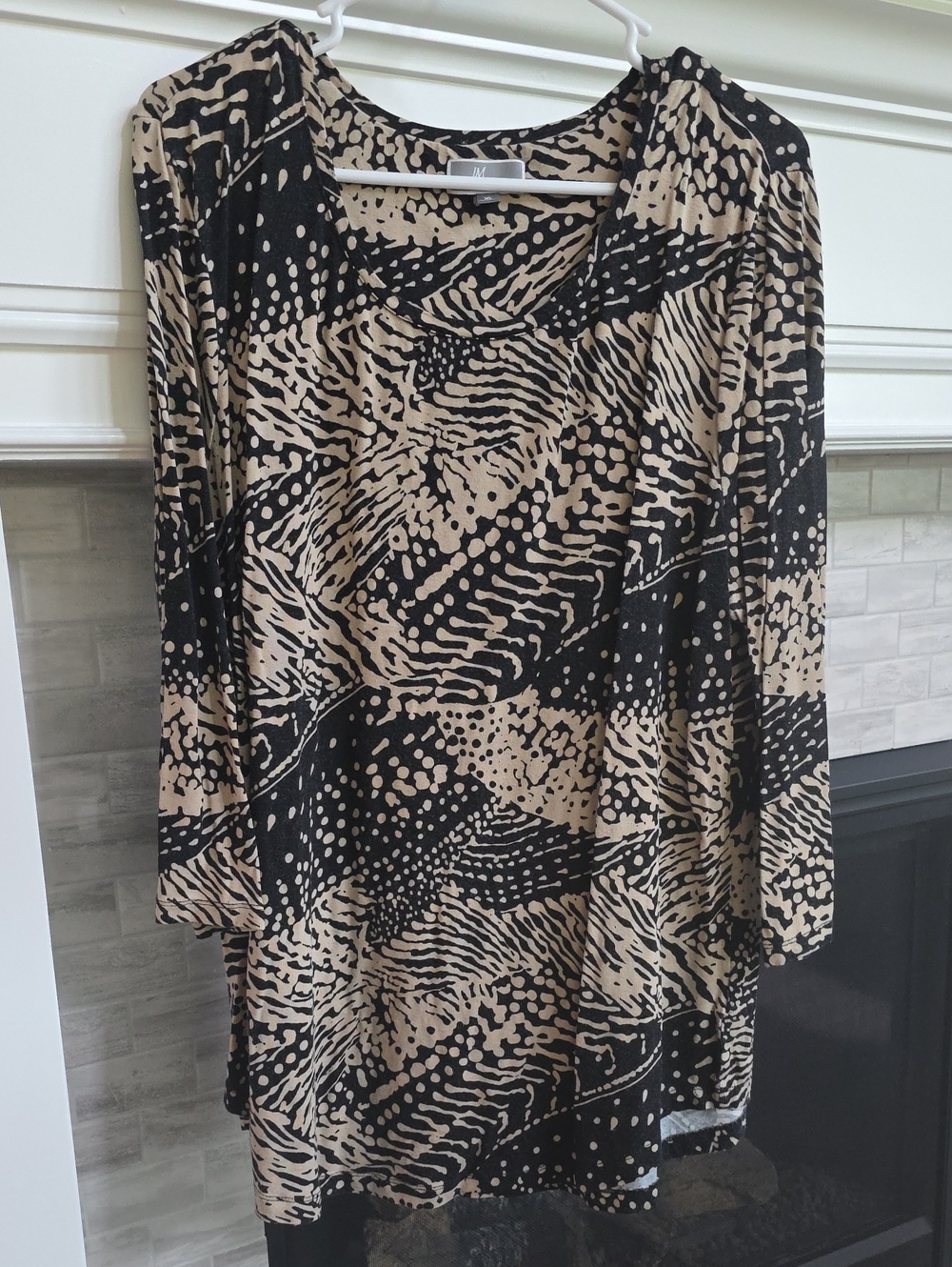 JM Collection Black and Beige Abstract Print Tunic Top